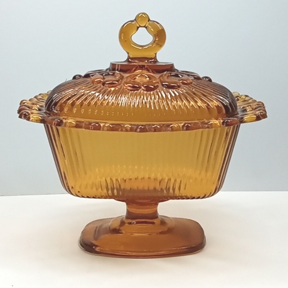 Vintage Indiana Glass amber glass, lidded pedestal candy bowl. No flaws - Picture 2 of 4